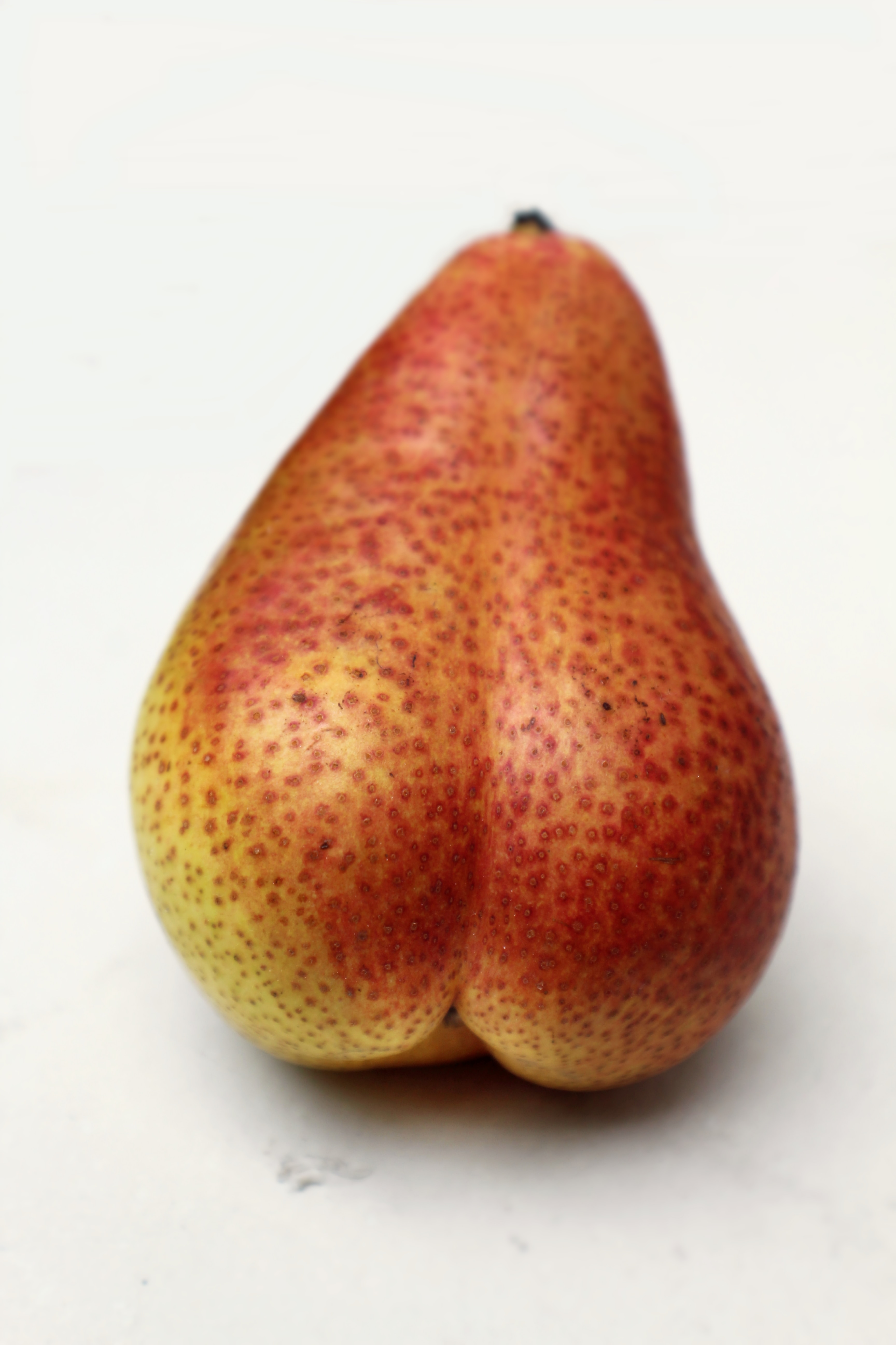 Learn How To Dress for A Pear Shape Body